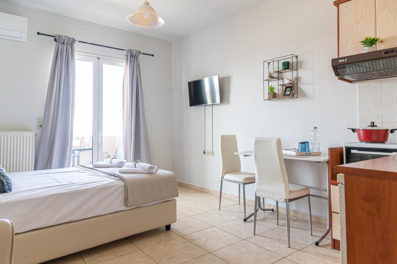 Haris Seaview Apartment Iraklion Buitenkant foto